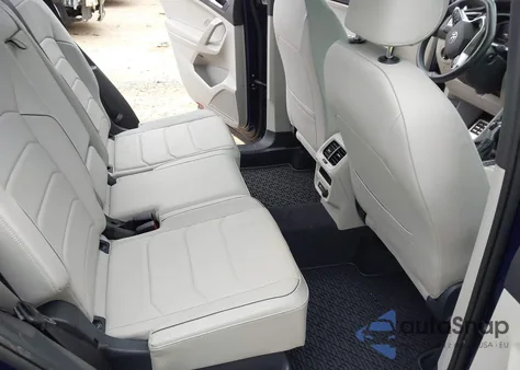 2022 Volkswagen Tiguan 2.0T Sel R-Line z USA, uszkodzony, nr VIN 3VV4B7AX1NM069415